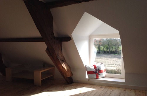 Louvieres Apartment | Beautifully furnished studio within an old property
