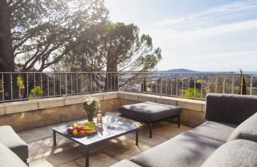 La Capelle-et-Masmolene House | Beautiful 5 bed house near Uzes, amazing views & large pool