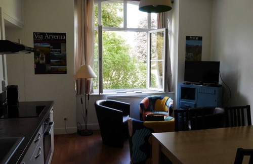 Neussargues-Moissac Apartment | Beautiful apartment in traditional house