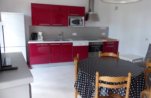 Saint-Georges-de-Didonne Apartment | Beautiful 2-room apartment for 4 people, ground floor, private terrace, sea and beach view