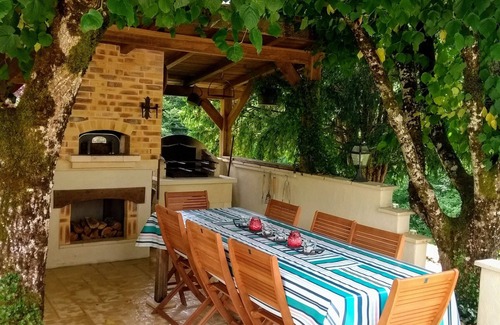 Villefranche-du-Perigord House | Beautiful Country House, Large Heated Private Pool, Gardens, Play Area