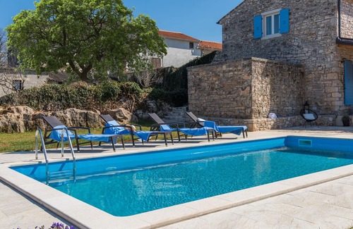 Municipality of Sveti Lovrec Cottage | Beautiful stone house with large garden (600 m2) and private pool