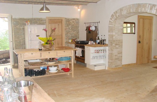 Bisenti House | Beautiful villa, stunning views with lovely pool