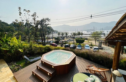 Marinas House | BEAUTIFUL HOUSE IN ANGRA WITH SEA VIEW