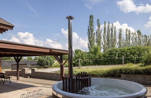 Dolni Branna House | Beautiful private villa for 8 people with hot tub, WIFI, TV, terrace, pets allowed and parking