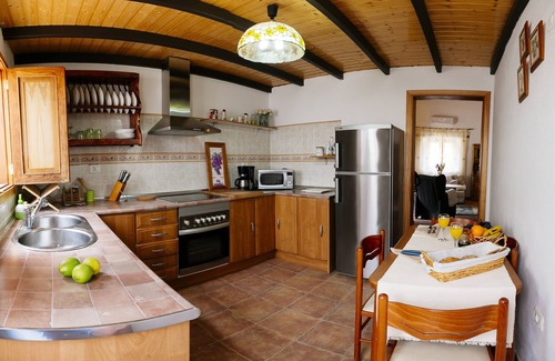 Santa Lucia Cottage | Beautiful traditional house in rural surroundings