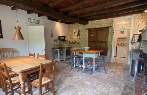 Dampierre-sur-Boutonne House | Beautiful country house with private garden and heated swimming pool