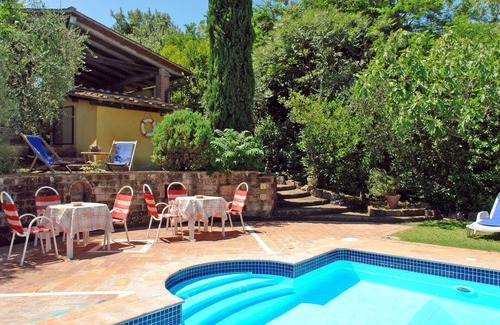 Montopoli in Val d'Arno Villa | Beautiful private villa for 9 people with private pool, WIFI, TV, patio and pets allowed