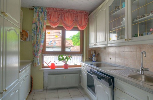 Schwalenberg Apartment | Beautiful apartment for 4 guests with WIFI, TV, patio, pets allowed and parking