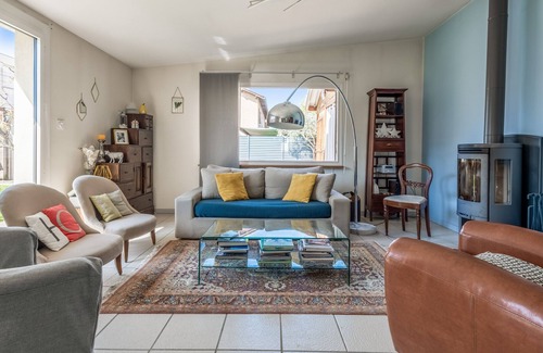 Champagne-au-Mont-d'Or Villa | Beautiful villa with pool nearby Lyon - Welkeys