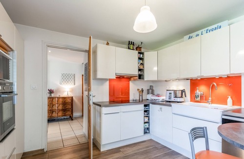 Champagne-au-Mont-d'Or Villa | Beautiful villa with pool nearby Lyon - Welkeys