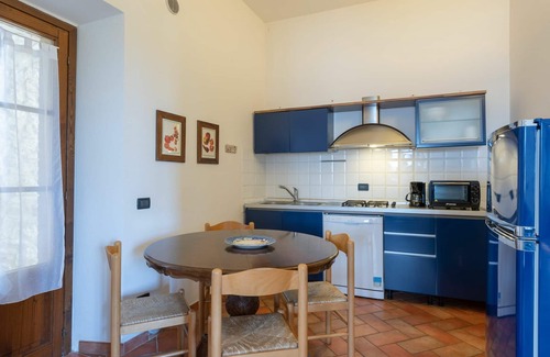 Ponte di Gabbiano Apartment | Beautiful apartment for 5 guests with A/C, pool, WIFI, TV, pets allowed and parking, close to Si.