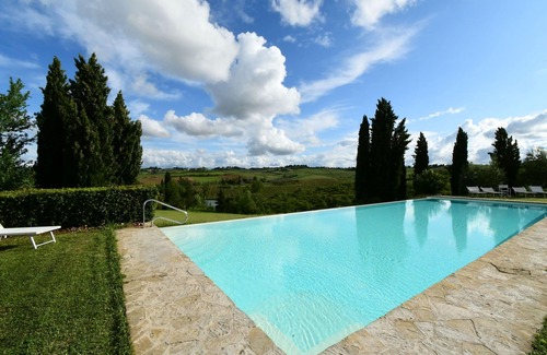 Ponte di Gabbiano Apartment | Beautiful apartment for 5 guests with A/C, pool, WIFI, TV, pets allowed and parking, close to Si.
