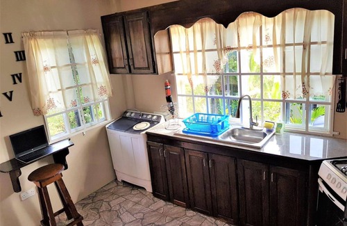 St. George's Apartment | Beautiful 1-bed Apartment in Saint George's