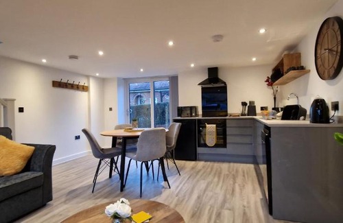 Ilkeston Apartment | Beautiful 1-Bed Apartment in Derbyshire