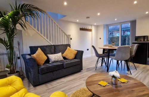 Ilkeston Apartment | Beautiful 1-Bed Apartment in Derbyshire