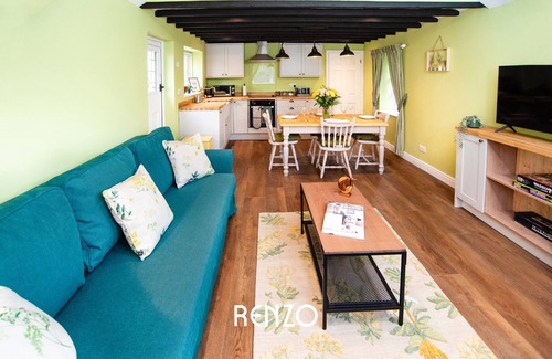 Stoke Bardolph Cottage | Beautiful 1-bed Cottage in Nottingham by Renzo, Stunning Countryside Location!