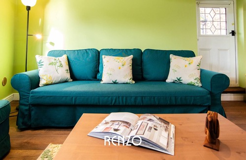 Stoke Bardolph Cottage | Beautiful 1-bed Cottage in Nottingham by Renzo, Stunning Countryside Location!