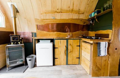 Battle Apartment | Beautiful 1 bed Glamping pod in Battle
