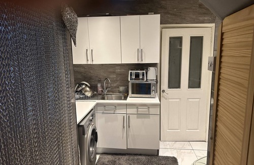 Bradford House | Beautiful 1-Bed House in Bradford