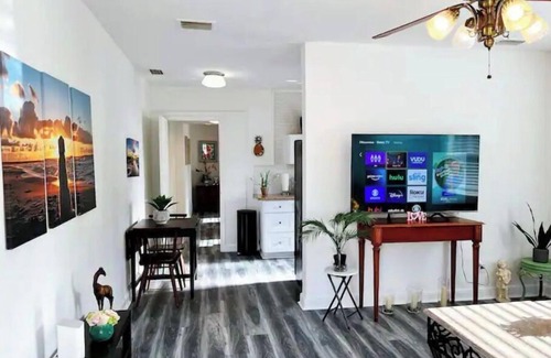 Springfield Apartment | Beautiful 1 bedroom/free parking/pet friendly