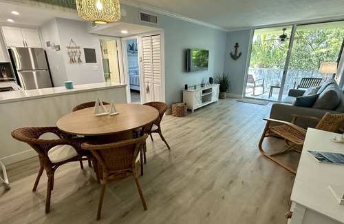 Islamorada Condo | Beautiful 1 bedroom apartment, king size bed, Summer Sea Condo
