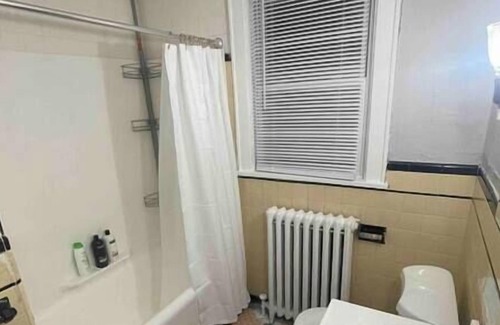 Albany House | Beautiful 1 bedroom in a quiet residential area.