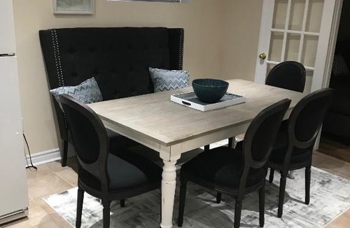 Lisgar Apartment | Beautiful 1 bedroom lower level apartment