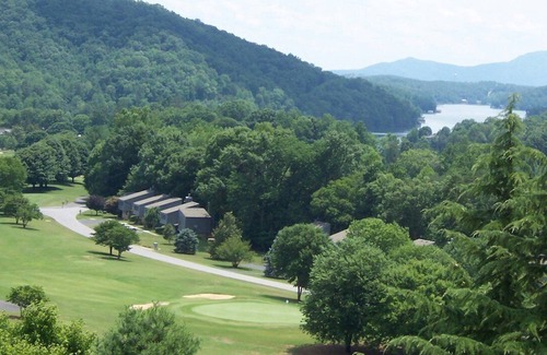 Lake Lure Apartment | Beautiful 1 bedroom unit at resort, sleeps 4