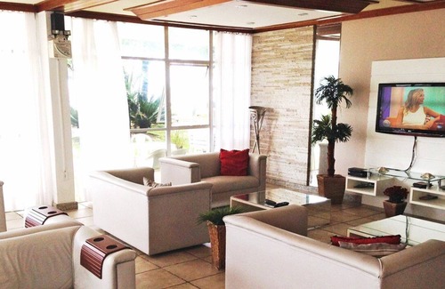 Tabuleiro dos Oliveiras Apartment | Beautiful 1 bedroom unit at resort, sleeps 4