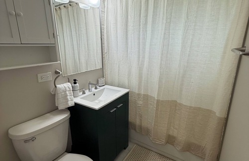 Oak Lawn House | Beautiful 1 story, 3 Bedroom house in Bridgeview