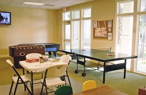 North Forest Beach Apartment | Beautiful 1 bedroom unit at resort, sleeps 4