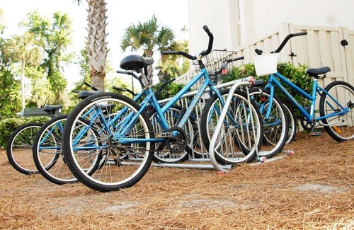 North Forest Beach Apartment | Beautiful 1 bedroom unit at resort, sleeps 4