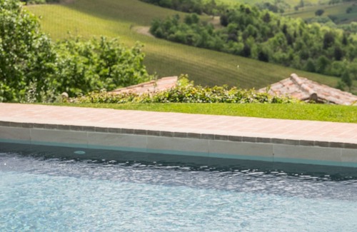 Montelovesco Cottage | Beautiful 16th Century Stone Cottages to Rent