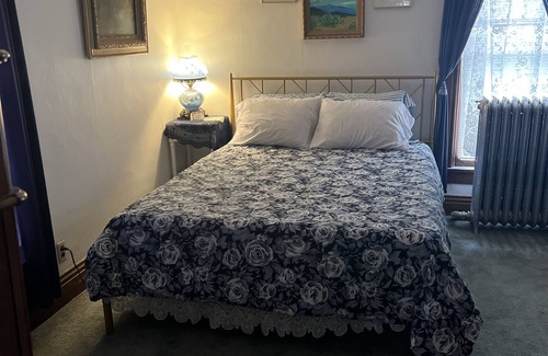 Raton Bed & Breakfast | Beautiful 1894 B&B. Sleeps up to 13 Contact for whole property!