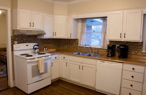 Marietta House | Beautiful 1951 Bungalow Walking Distance Of Historic Marietta Square