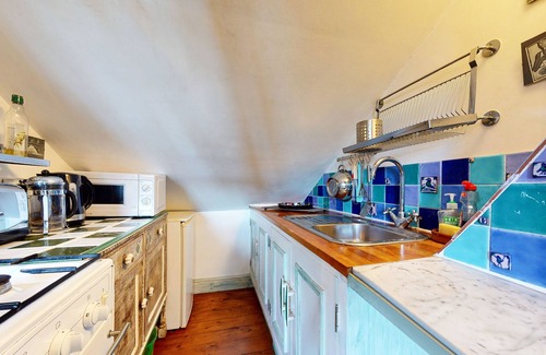 North Kensington Apartment | Beautiful 1bed attic w/terrace in North Kensington