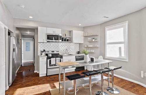Near Northside Apartment | Beautiful 1Bedroom Apt. with Spacious Living Room