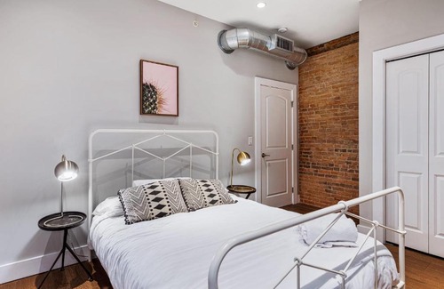 Downtown Harrisburg Apartment | Beautiful 1BR in Perfect Downtown Location