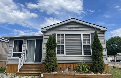 Washago House | Beautiful 2+1 bedroom cottage shamrock bay resort with swimming pool