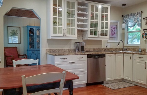 St. Petersburg - Clearwater House | Beautiful 2/1 St. Pete Home