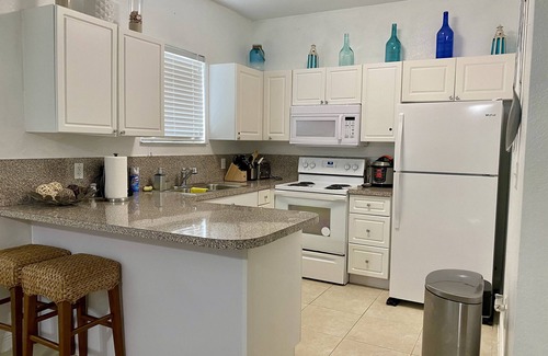 Alice Town Condo | BEAUTIFUL 2/2 CONDO LARGEST MODEL 1st FLOOR BIMINI BAY RESORT