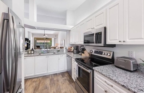 North Naples Condo | BEAUTIFUL 2/2 Condo Naples *LOCATION*