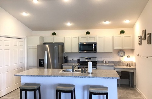Wildwood Villa | Beautiful 2/2 Villa w/Golf Cart, BBQ, & FREE WiFi!