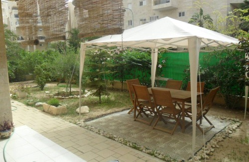Beersheba Apartment | Beautiful 2 Bd, 2 Ba With Large, Private Garden
