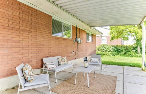 South Ogden House | Beautiful 2 BD Basement in Ogden, Sleeps 5+ !