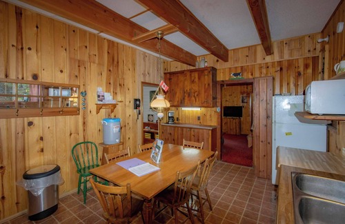 Minden Hills Cottage | Beautiful 2 bdrm cottage with fireplace and a view in Minden Hills-Pet Friendly!
