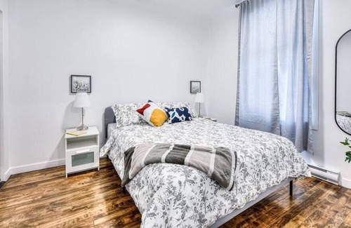Verdun Apartment | Beautiful 2 BDRM with Balcony