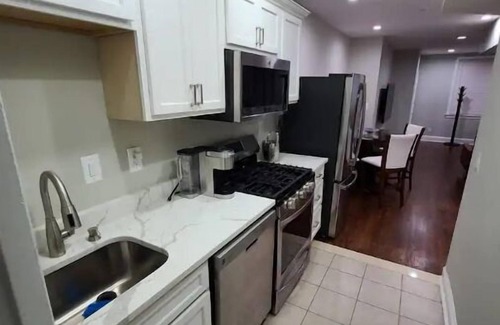 Trinidad Apartment | Beautiful 2 Bed/1 Bath & Sofa Bed Near Union Station