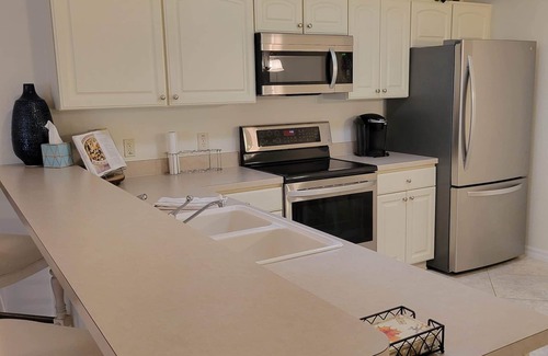 St. Charles Villa | Beautiful 2 bed/2 bath Patio Villa near Sumter landing!